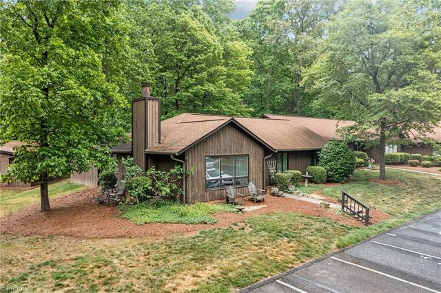 2513 Cottage Place, Greensboro, NC 27455