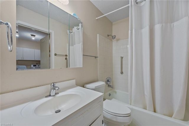 2513 Cottage Place, Greensboro, NC 27455