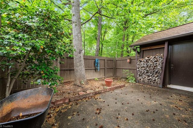2513 Cottage Place, Greensboro, NC 27455
