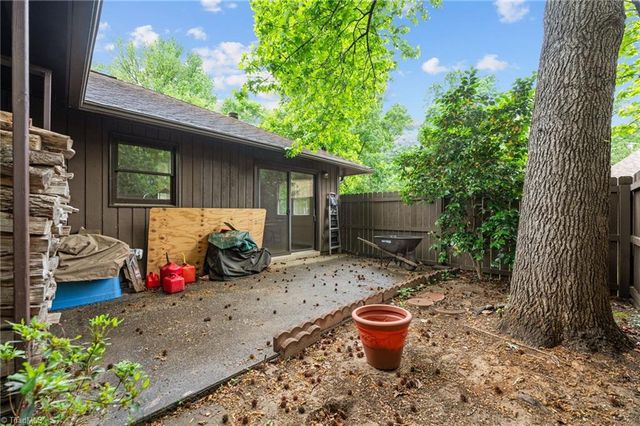 2513 Cottage Place, Greensboro, NC 27455