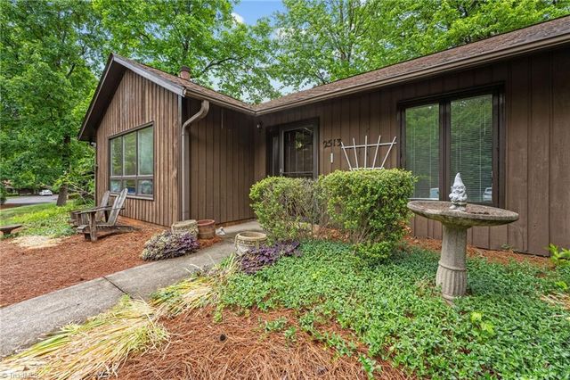 2513 Cottage Place, Greensboro, NC 27455
