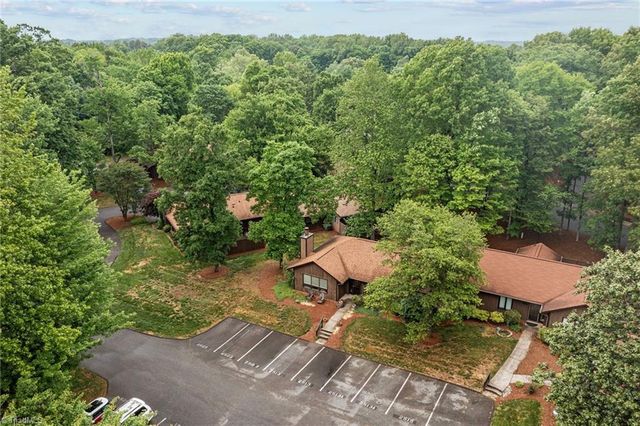 2513 Cottage Place, Greensboro, NC 27455
