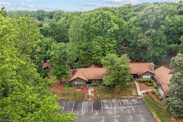 2513 Cottage Place, Greensboro, NC 27455