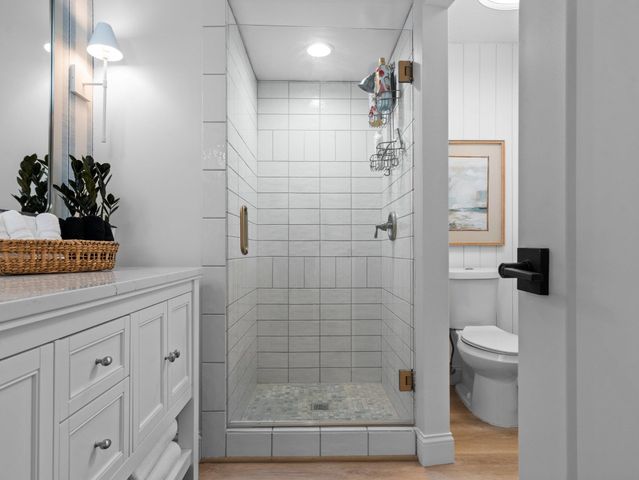 2211 N US-31, East Bay Twp, MI 49686