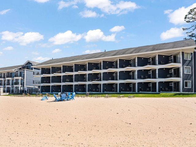 2211 N US-31, East Bay Twp, MI 49686