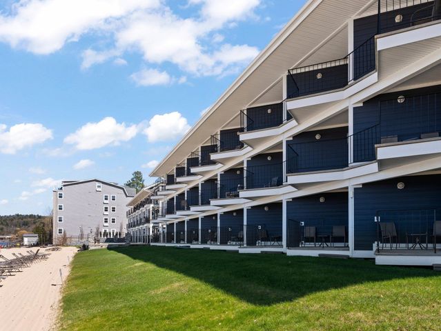 2211 N US-31, East Bay Twp, MI 49686