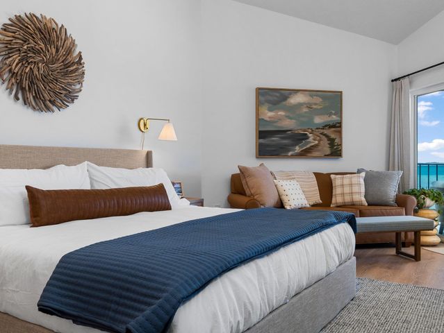 2211 N US-31, East Bay Twp, MI 49686