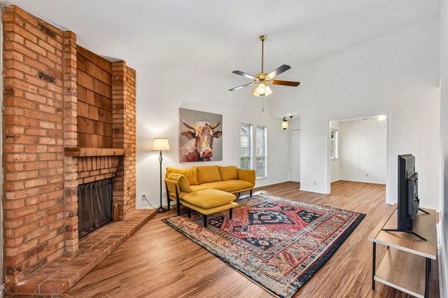 1413 W Braker LN B, Austin, TX 78758