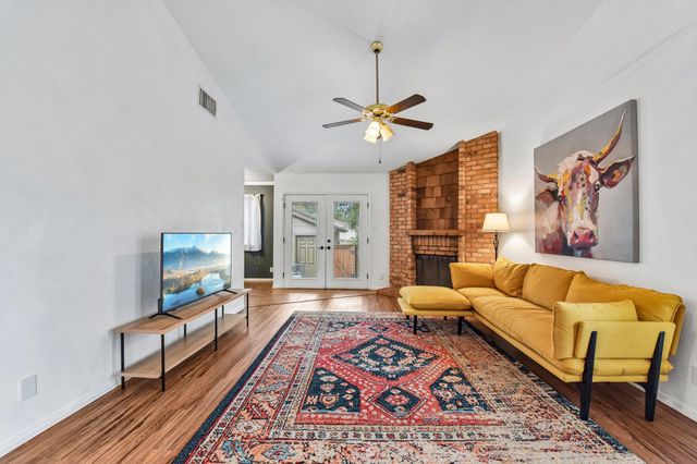 1413 W Braker LN B, Austin, TX 78758