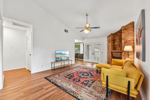 1413 W Braker LN B, Austin, TX 78758