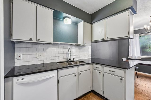 1413 W Braker LN B, Austin, TX 78758