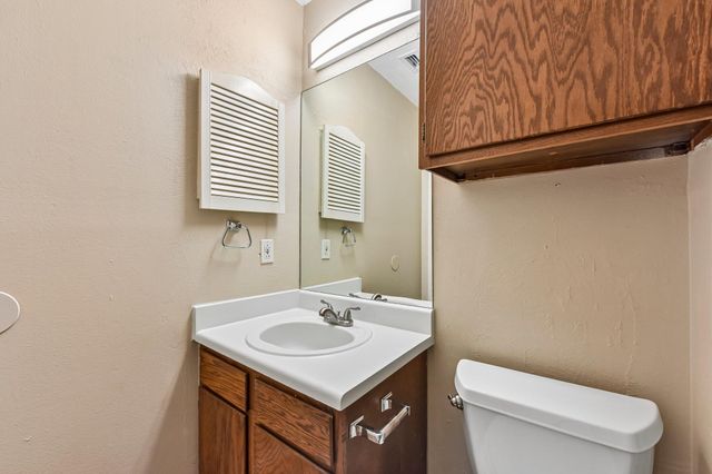 1413 W Braker LN B, Austin, TX 78758