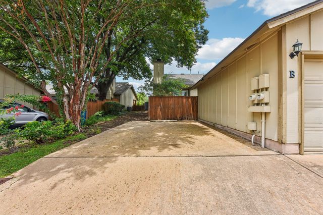 1413 W Braker LN B, Austin, TX 78758