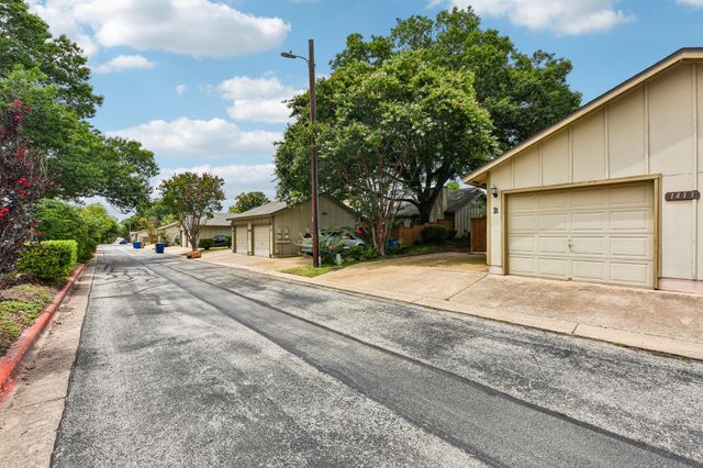 1413 W Braker LN B, Austin, TX 78758