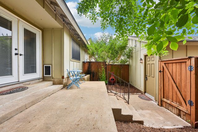 1413 W Braker LN B, Austin, TX 78758
