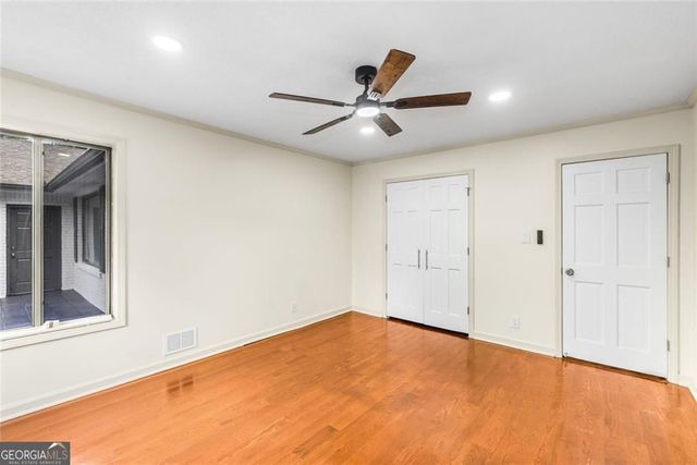 234 Shadow Lake Drive SW, Lilburn, GA 30047