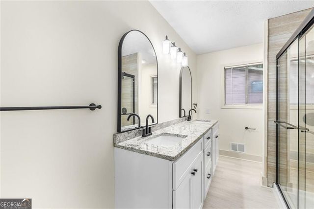 234 Shadow Lake Drive SW, Lilburn, GA 30047