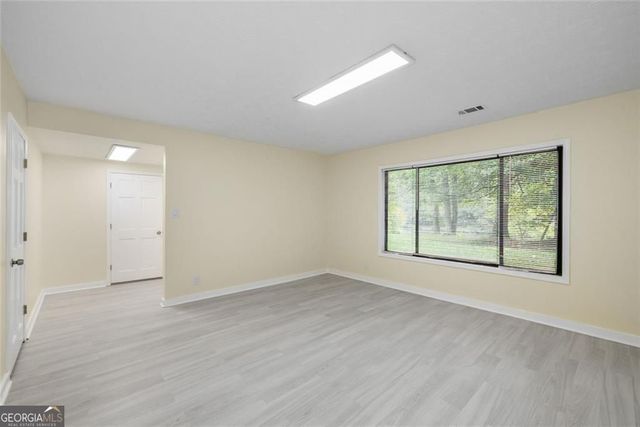 234 Shadow Lake Drive SW, Lilburn, GA 30047