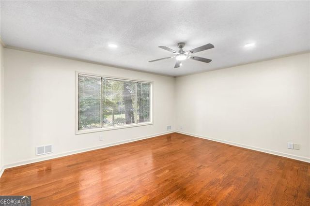 234 Shadow Lake Drive SW, Lilburn, GA 30047