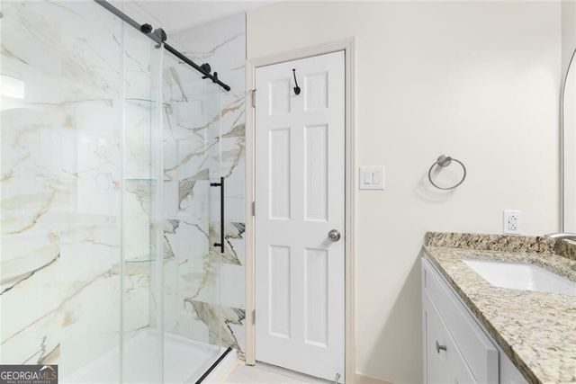 234 Shadow Lake Drive SW, Lilburn, GA 30047