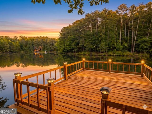 234 Shadow Lake Drive SW, Lilburn, GA 30047