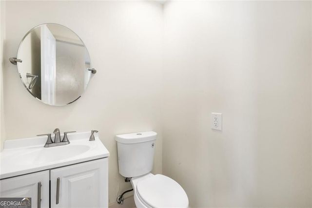 234 Shadow Lake Drive SW, Lilburn, GA 30047