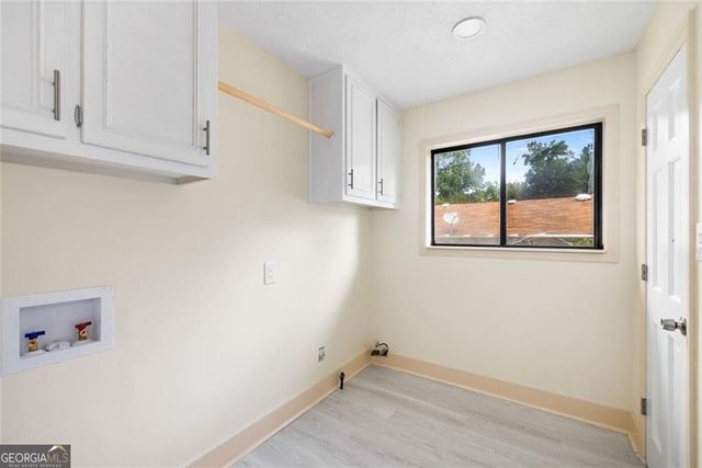 234 Shadow Lake Drive SW, Lilburn, GA 30047
