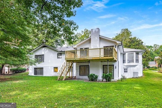 234 Shadow Lake Drive SW, Lilburn, GA 30047