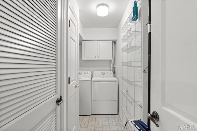 974 Claytonbrook Drive 1A, Ballwin, MO 63011