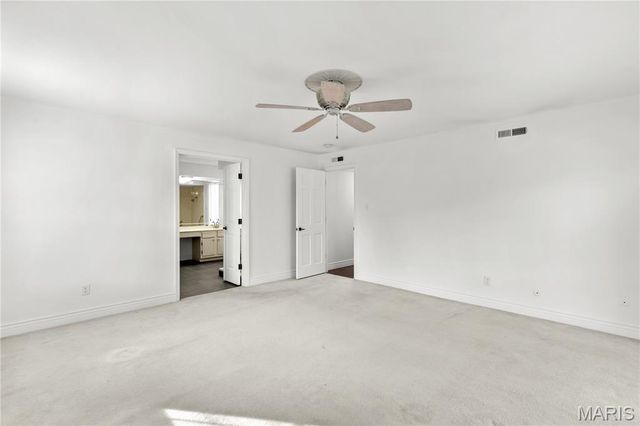 974 Claytonbrook Drive 1A, Ballwin, MO 63011