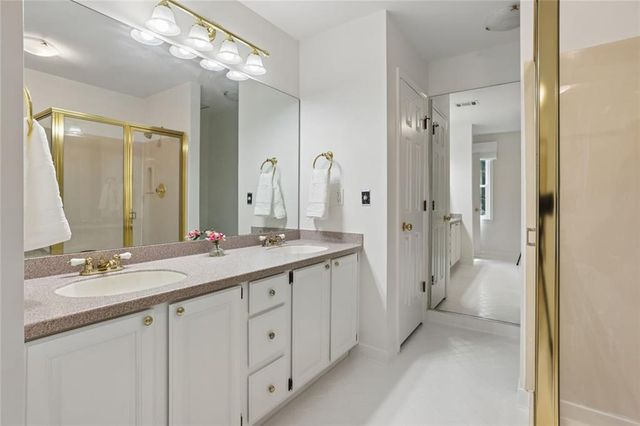 13 Sycamore Station, Decatur, GA 30030