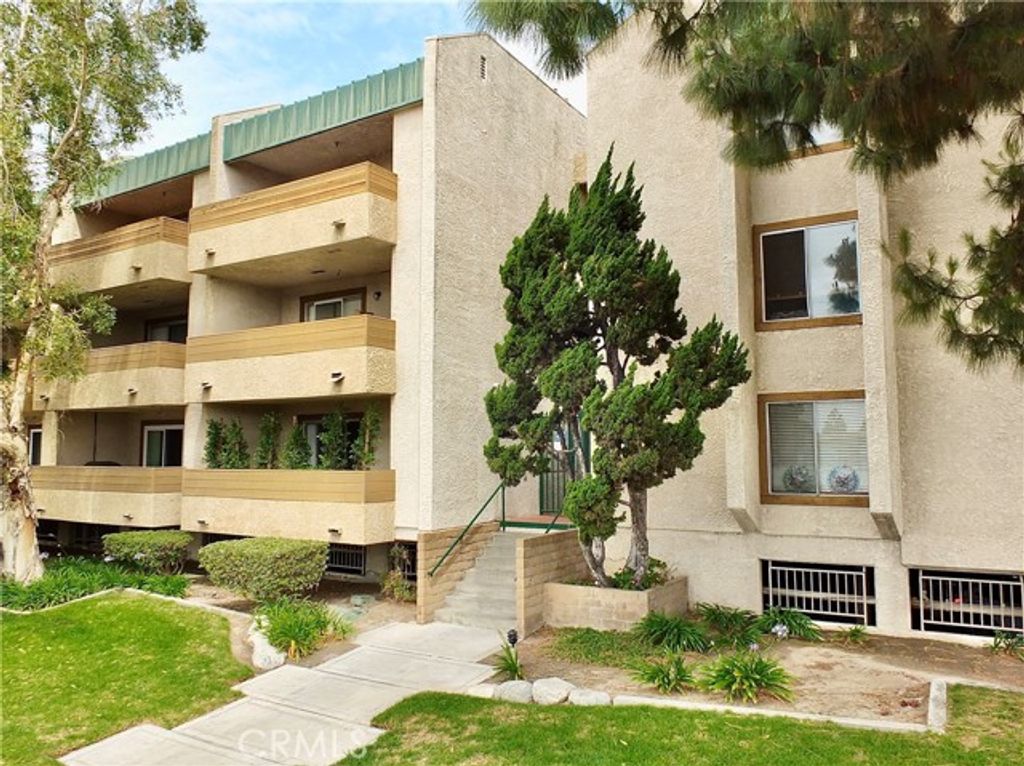 12121 Centralia Street 206, Lakewood, CA 90715