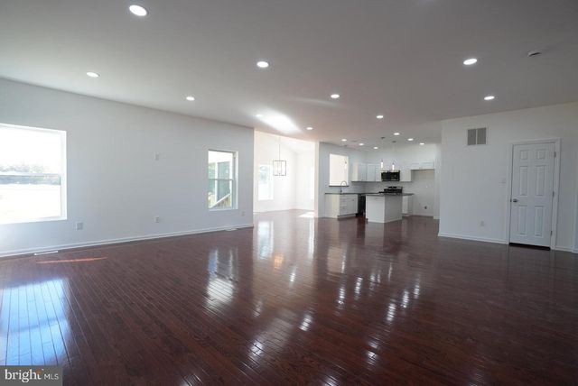 3111 S EAST BLVD, Vineland, NJ 08360