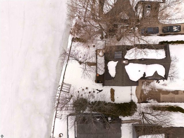 9459 N Long Lake Road, Traverse City, MI 49685