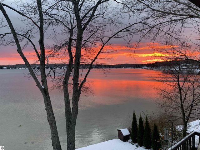 9459 N Long Lake Road, Traverse City, MI 49685