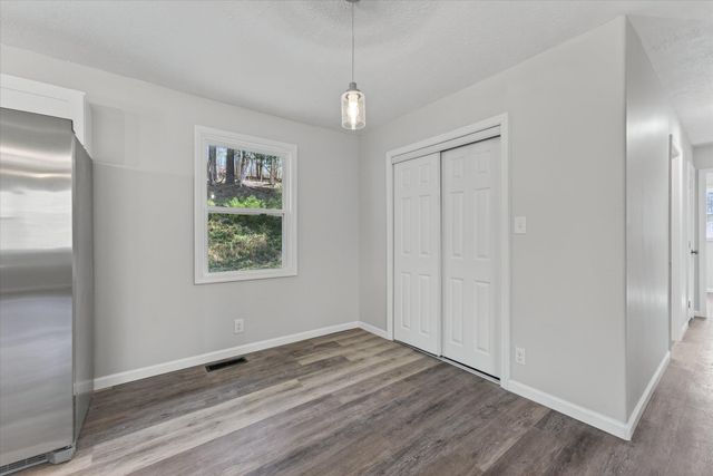 5075 Logan Rd, Cunningham, TN 37052