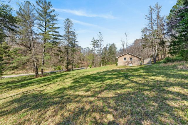 5075 Logan Rd, Cunningham, TN 37052