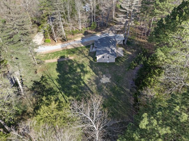 5075 Logan Rd, Cunningham, TN 37052