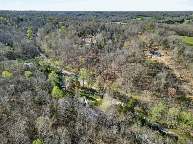 5075 Logan Rd, Cunningham, TN 37052