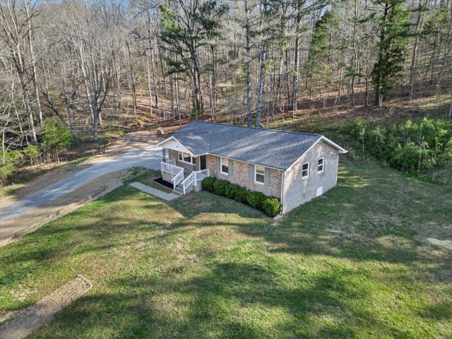 5075 Logan Rd, Cunningham, TN 37052