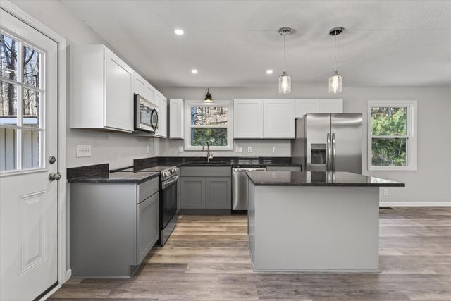 5075 Logan Rd, Cunningham, TN 37052