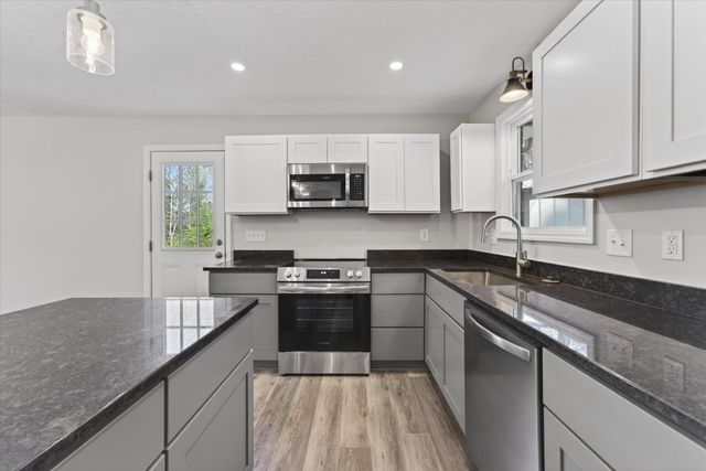 5075 Logan Rd, Cunningham, TN 37052