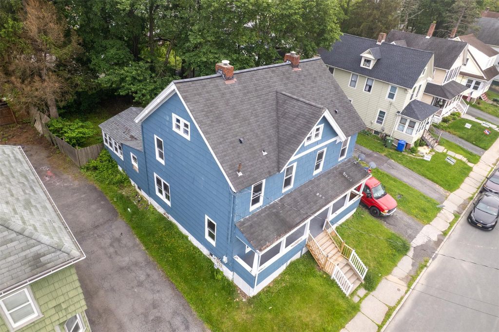 8 Chestnut Street, Middletown, NY 10940