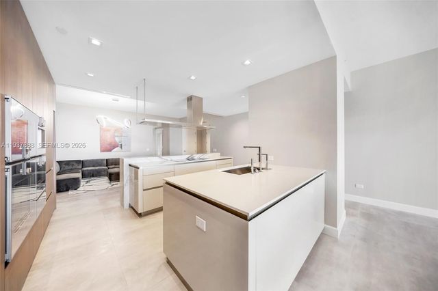 18501 Collins Avenue 2502, Sunny Isles Beach, FL 33160