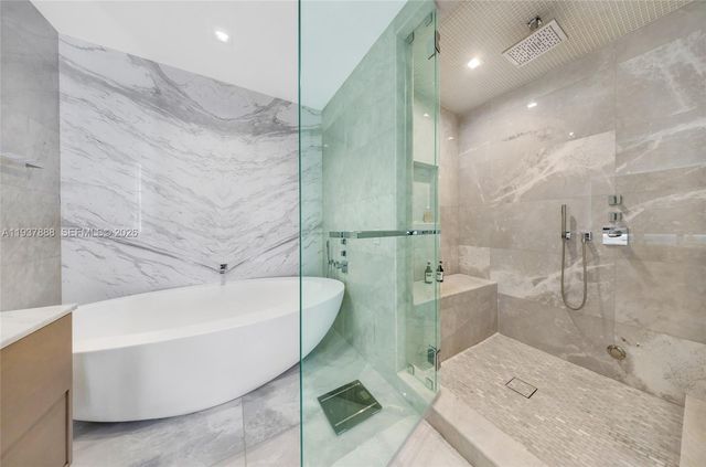 18501 Collins Avenue 2502, Sunny Isles Beach, FL 33160