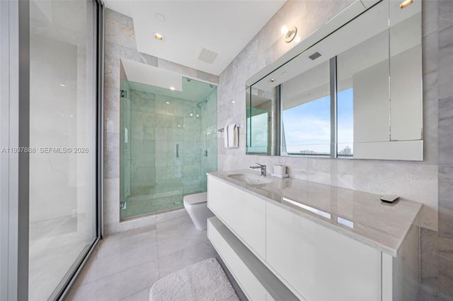18501 Collins Avenue 2502, Sunny Isles Beach, FL 33160