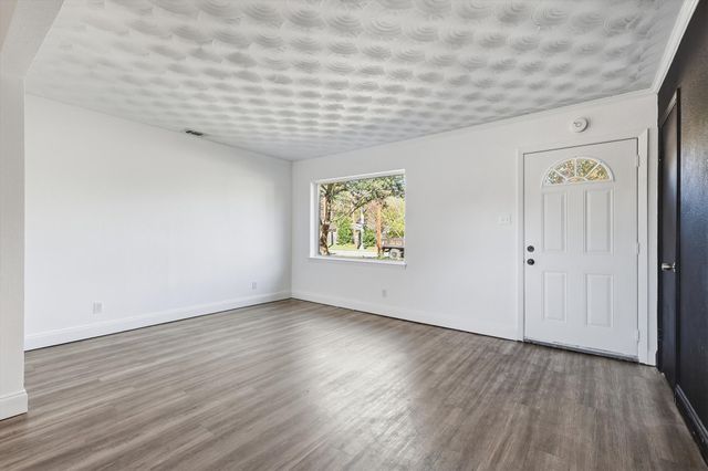 2776 Richland Avenue, Farmers Branch, TX 75234