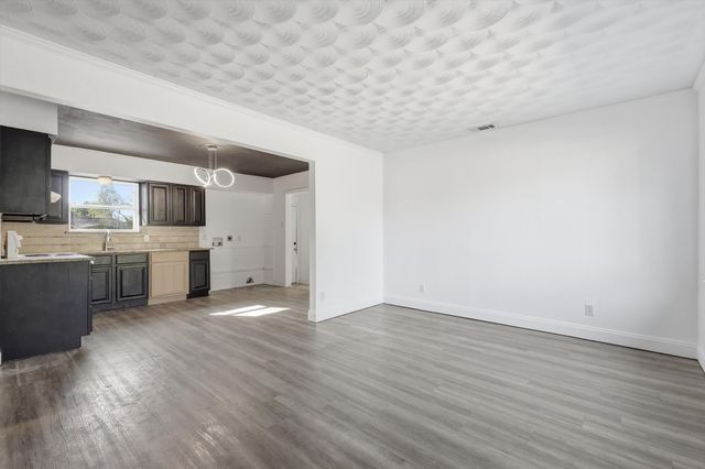 2776 Richland Avenue, Farmers Branch, TX 75234