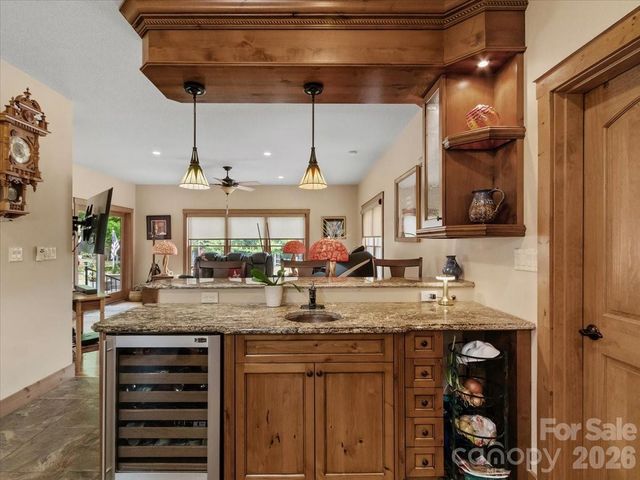 750 Barebridge Drive, Burnsville, NC 28714