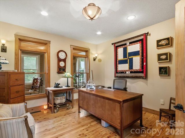 750 Barebridge Drive, Burnsville, NC 28714